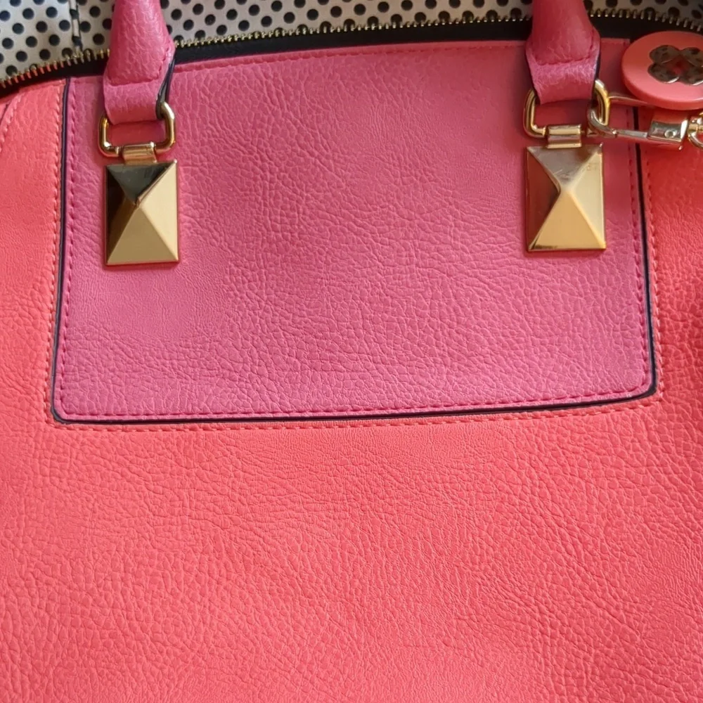 Gianni Bini Two-Tone vinyl bag